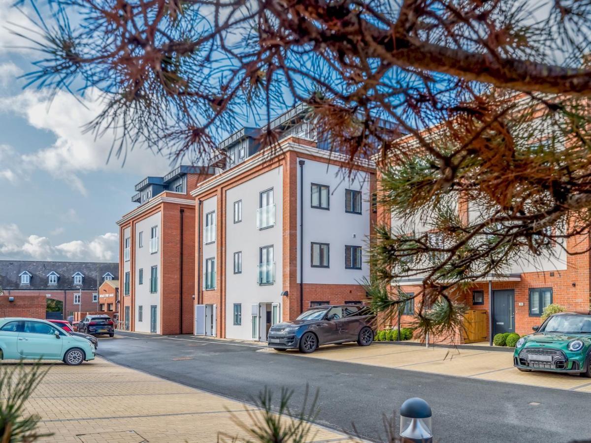 Pass The Keys 1 Bed Albury Contemporary Apartment With Secure Parking 什鲁斯伯里 外观 照片