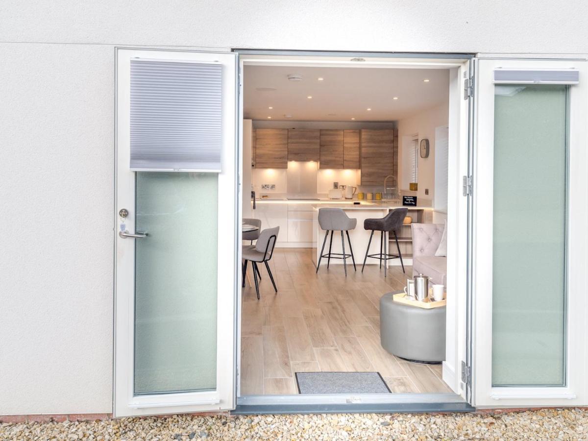 Pass The Keys 1 Bed Albury Contemporary Apartment With Secure Parking 什鲁斯伯里 外观 照片